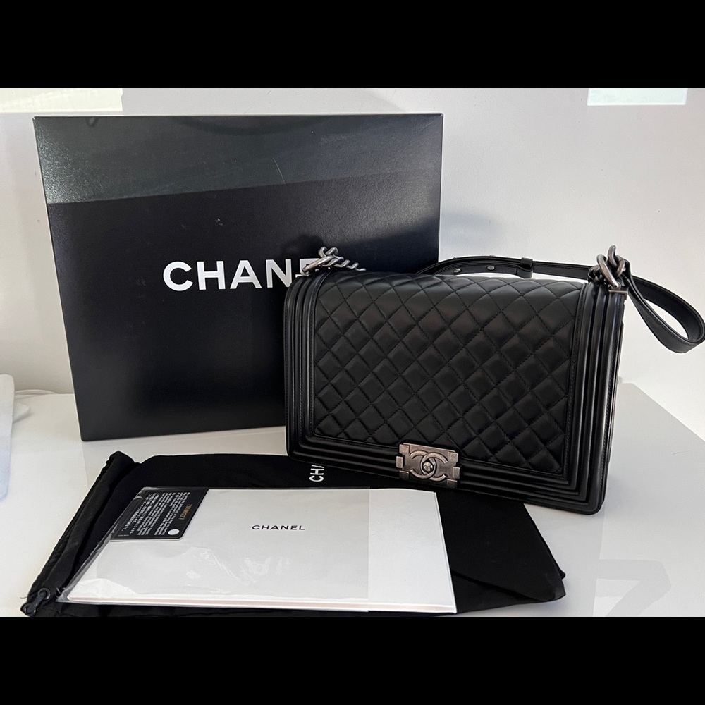 Chanel Boy Bag Medium Black